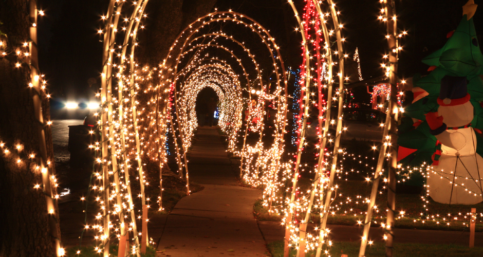 Canopy Realty | Dazzling Holiday Lights in Ada County: A Festive Guide