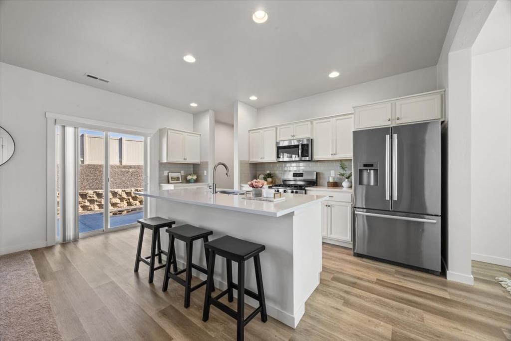 Canopy Realty | 655 N Sevenoaks Ave, Eagle, ID 83616